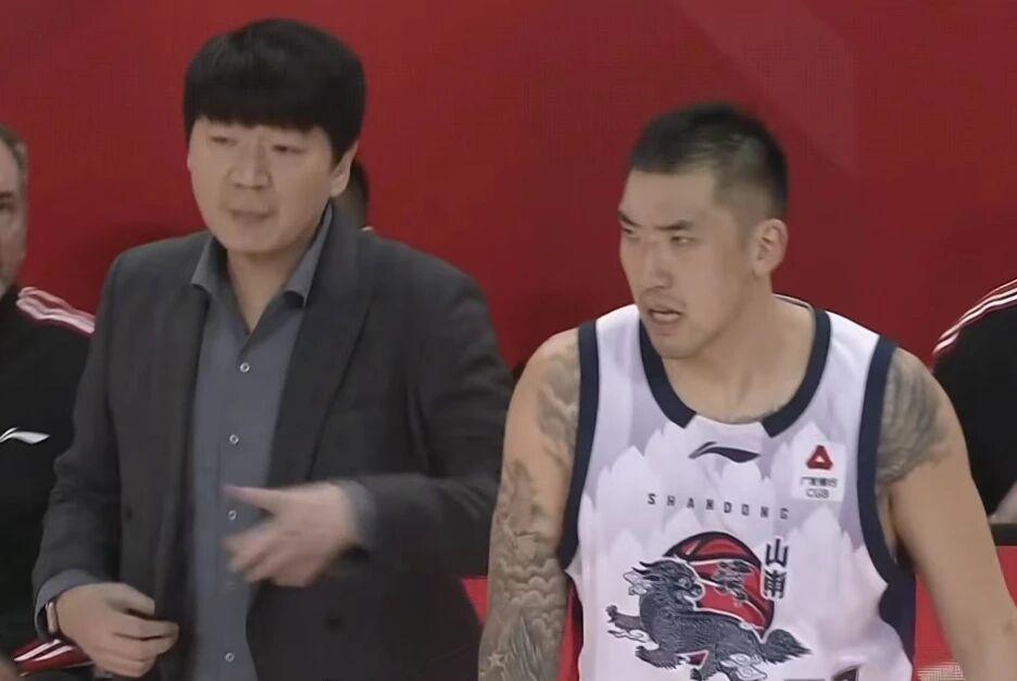 欧冠app下载入口-正式官宣！山东男篮签下臂展2米11锋卫摇摆，NBA发展联盟场均19+5